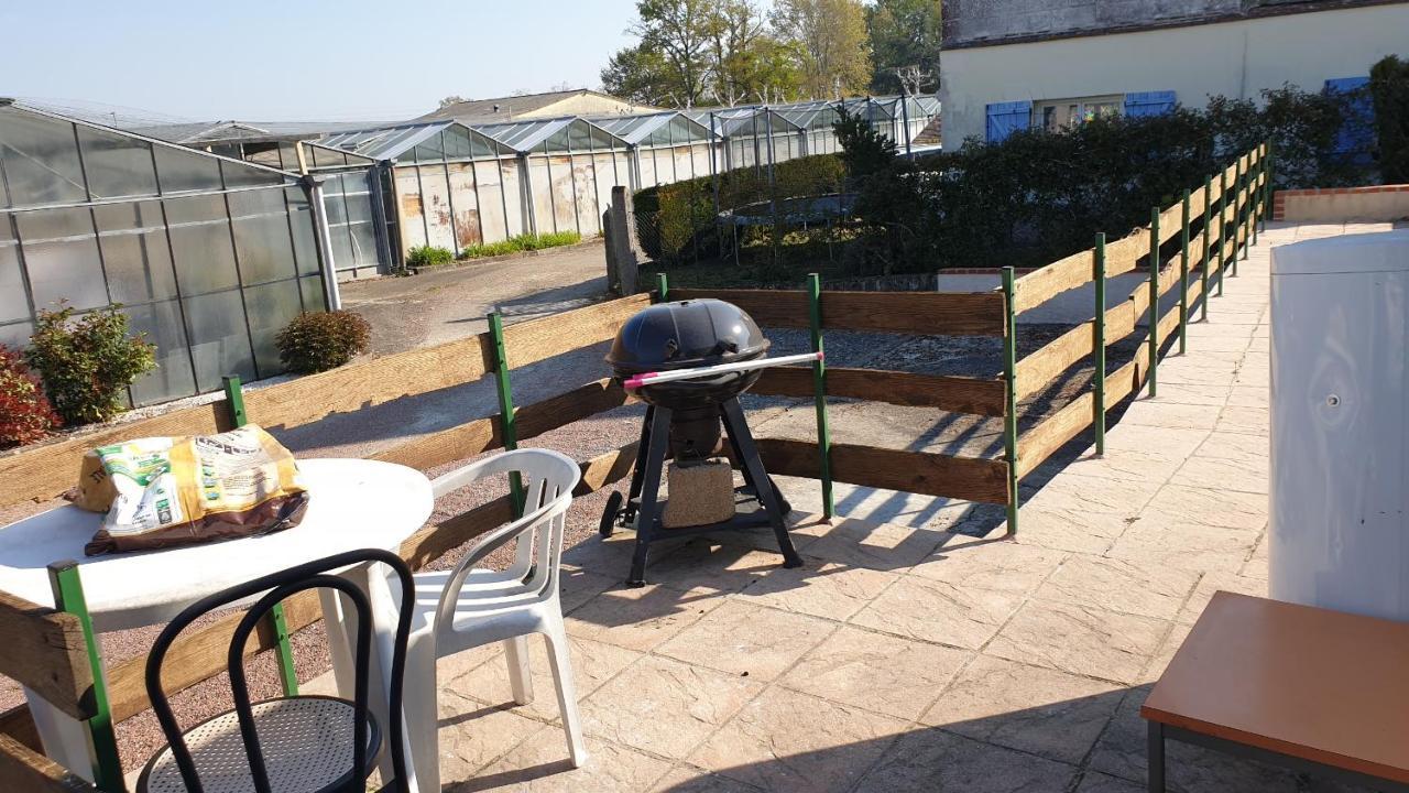 Petit gîte de Charme proche Loire à Vélo Savonnières Exterior foto